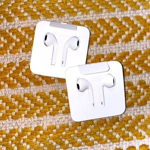 Apple EarPods with Lightning Connector